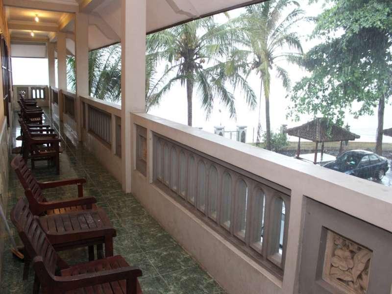 Baru Dua Beach Hotel Banyuwangi  Luaran gambar