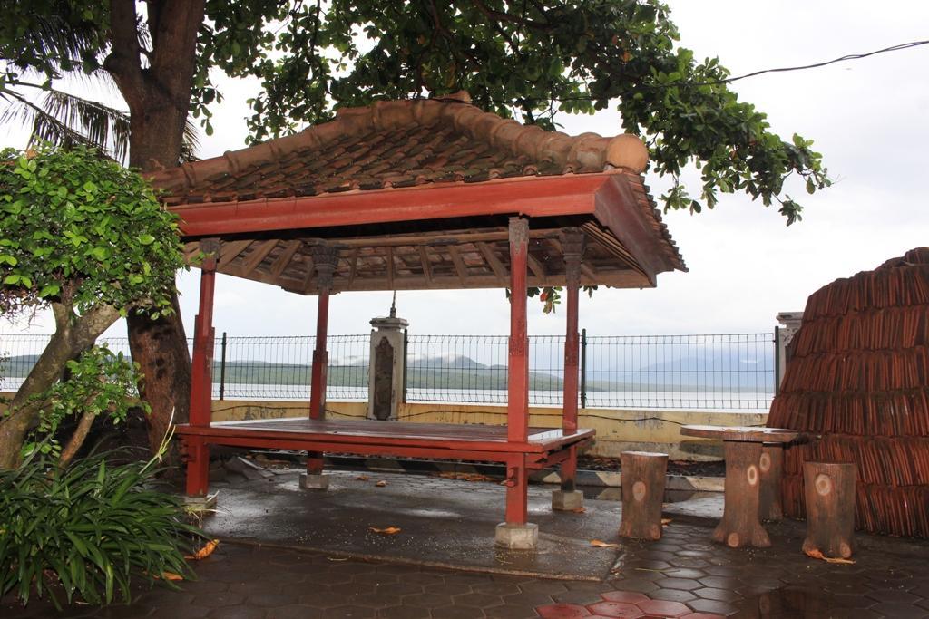 Baru Dua Beach Hotel Banyuwangi  Luaran gambar
